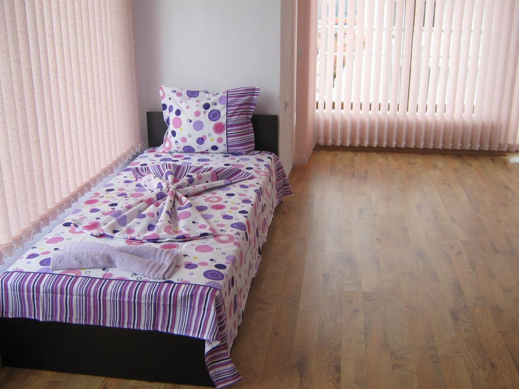 Guest House Mihalevi Sozopol Bilik gambar